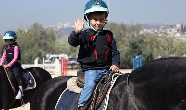 Kocaeli'de 20 bin çocuk binicilik sporuyla tanıştı