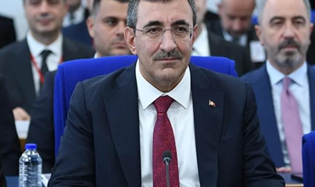 Merkezi yönetimin 2025 yılı bütçe öngörüsü... Gider 14,7 trilyon, gelir 12,8 trilyon lira!