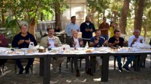 Antalya Kumluca Belediyesinden muhtarlara kahvaltı etkinliği