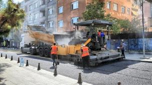 Bayrampaşa'da yol ve kaldırımlar yenileniyor, ulaşım kolaylaşıyor