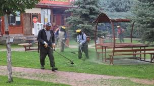 Bekdik Mahallesi'nde temizlik seferberliği başlatıldı.