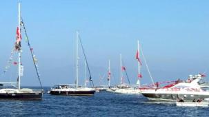 Bursa Mudanya'da Cumhuriyet sevdası denize taştı