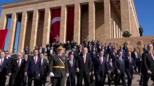 Devlet erkânı Anıtkabir’de