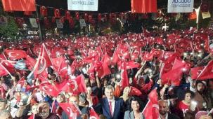 Gölcük Belediye Başkanı Ali Yıldırım Sezer, yayınladığı mesaj ile 29 Ekim Cumhuriyet Bayramı'nı kutladı.