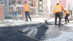 İstanbul Bakırköy'de mahalleliler talep ediyor, belediye yapıyor