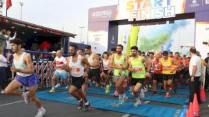 İstanbul'da rengarenk koşu