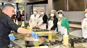 İzmir'de bayat ekmekler lezzete dönüştü