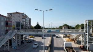Kocaeli'de Sezai Karakoç üstgeçidinin asansör kuleleri tamam