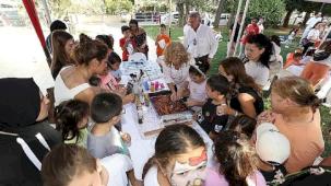 Menderes'i Şenlik Coşkusu Sardı