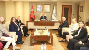 MHP İl Başkanı Batı ve yönetimi, Başkan Büyükakın'ı ziyaret etti