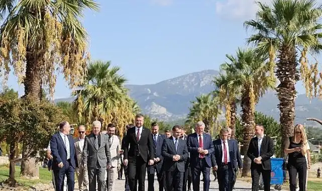 Uluslararası Balkan Şenliği'nin konukları Buca'yı adım adım gezdi