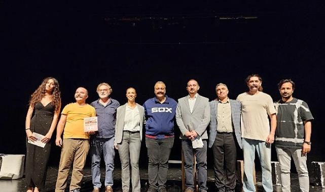 Yenişehir Belediyesi Şehir Tiyatrosu Maltepe'de sahne aldı