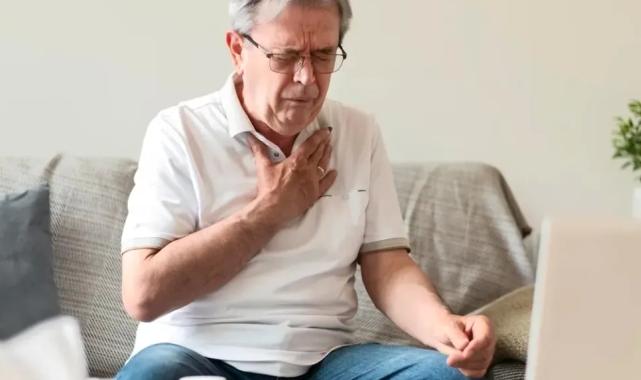 Akciğer kanserinin birincil nedeni ‘SİGARA’