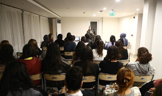Antalya Büyükşehir Belediyesi'nden Kadına şiddete karşı eğitim dolu hafta