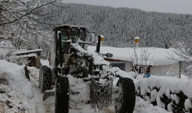 Artvin'de kar 125 köye ulaşımı kesti!