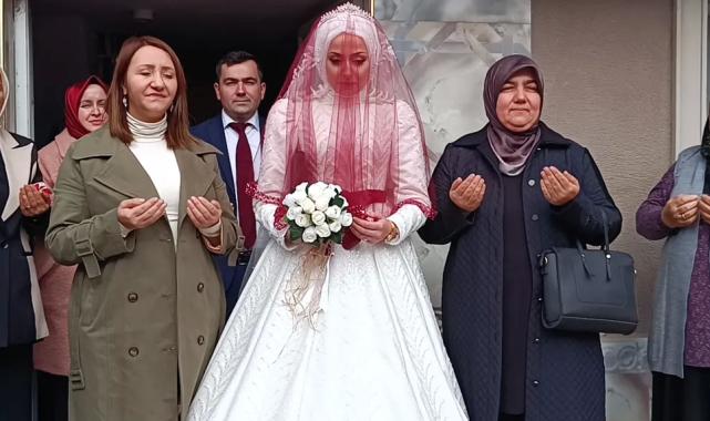 Bilecik Pazaryeri'nde AK Partili kadın başkanlar gelin almaya katıldı