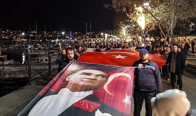 Çanakkale'de Atatürk Sevdalıları, Ata'ya Saygı İçin Yürüdü