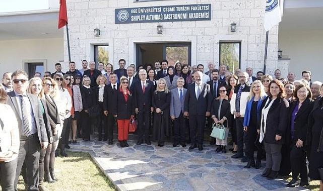 Çeşme Turizm Fakültesi Shipley-Altındağ Öğrenci Yurdu düzenlenen törenle açıldı