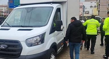 İkiz plakalı ticari araç Bursa polisine yakalandı