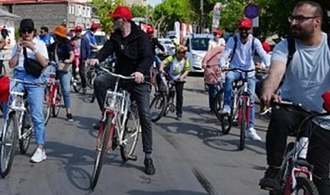 İzmir trafiğine 'Bisiklet Sürüş Etkinliği' ayarı