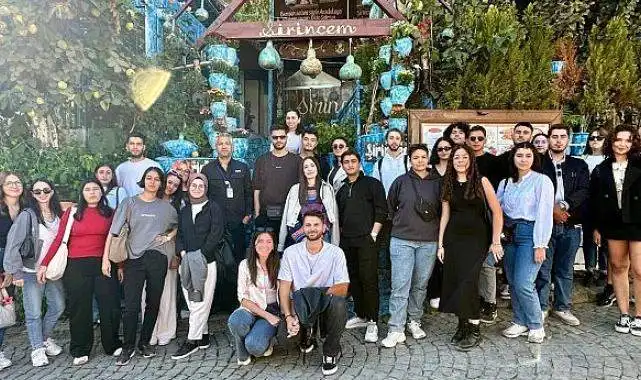 İzmir'de gençler için kültür gezileri başladı