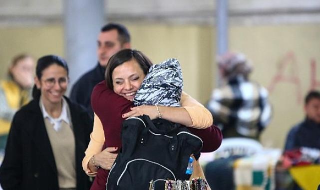 Karabağlar'da Kadının Eli Var