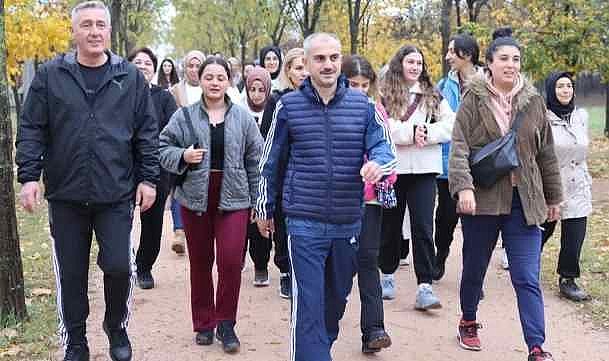 Kocaeli Çayırova'da Çiftçi öğretmenlerle yürüdü