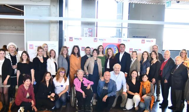 Kolejli yazarlardan ahde vefa buluşması
