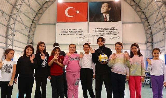 Öğrenciler ara tatillerinde Bilim Köyü'nde eğlenerek öğreniyor