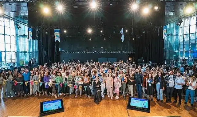 Öğretmenler, 24 Kasım'da Öğretmen Ağı'nın, Mehmet Zorlu Vakfı Ana Partnerliğinde Düzenlediği