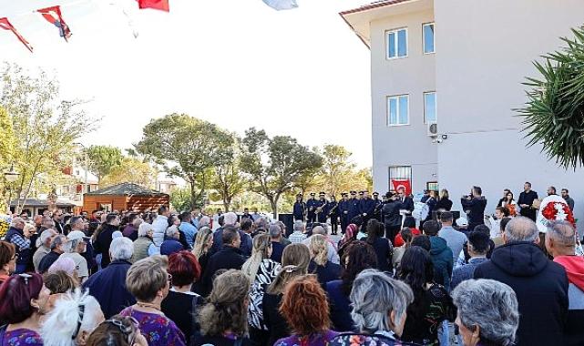 Seferihisar Belediyesi Ürkmez Doğanbey hizmet noktası yeni yerinde kapılarını açtı.