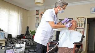 Antalya Büyükşehir Belediyesi'nden evde diş sağlığı hizmeti
