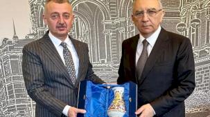 Bakü’de sıkı dostluk