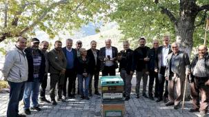 Başkan Ertaş, Dereli Mahallesi'nde Arıcılarla Buluştu