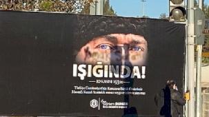 Buca'da Atatürk afişlerine çirkin saldırı