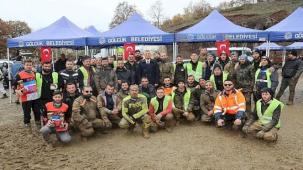 Gölcük'te ATV yarışları nefesleri kesti.