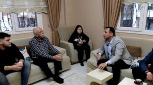 izmir Bornova’da samimi ev ziyareti