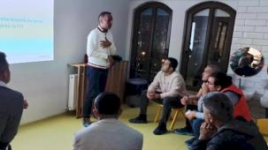 İzmit Belediyesi ve AÇEV işbirliğiyle babalar bilgileniyor