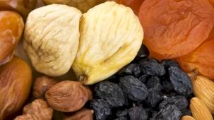 Kalp sağlığını korumak için kuruyemiş yiyin!