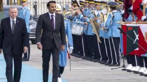 Katar Emiri Al Sani Türkiye'de... Külliye'de törenle karşılandı