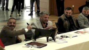 Şile'de AK Parti'den CHP'li üç belediye başkanına 'kedili' teşekkür!