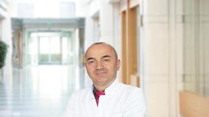 Uzun süre ekrana bakmak göz kuruluğu sebebi