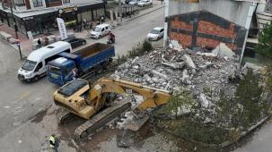 Yeşilova'ya nefes aldıracak proje için yıkıma başlandı