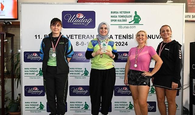 Veteranların masa tenisi heyecanı