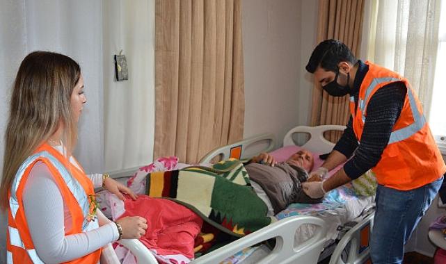 Antalya Büyükşehir Belediyesi Alanya'da hastalara fizyoterapi desteği veriyor