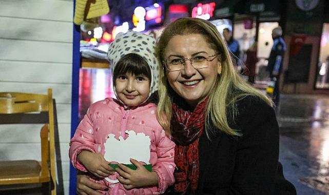 Başkan Ovalıoğlu Bakırköy'de Kurulan Yılbaşı Panayırını Ziyaret Etti