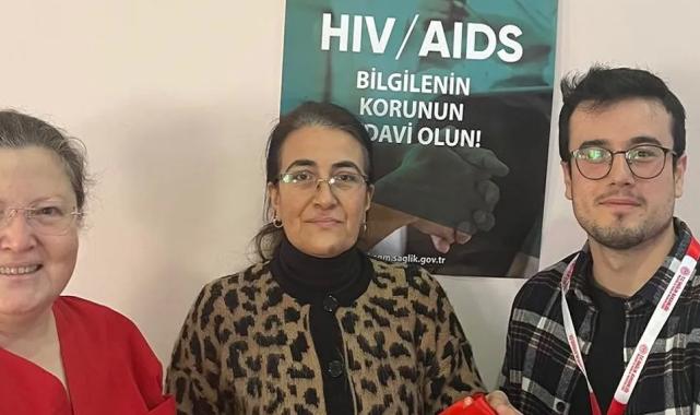 Bilecik'te kırmızı kurdeleli farkındalık!