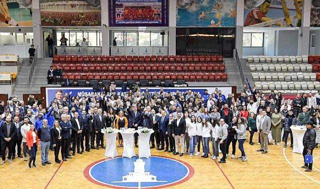 Büyükşehir Belediyesi'nin spor ailesi yeni yıl için bir araya geldi