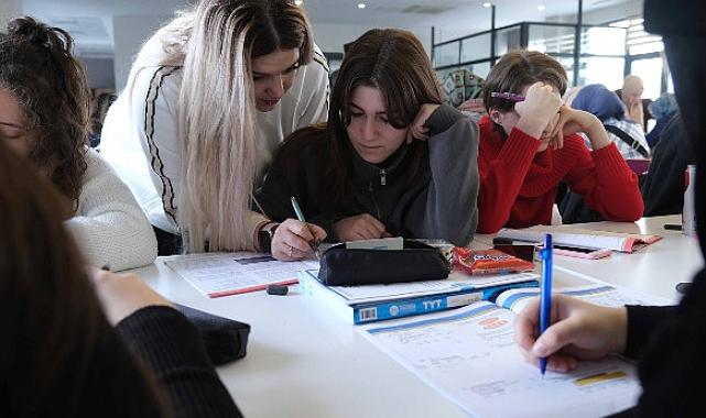 Büyükşehir'den gençlere başarı ve motivasyon kampı; Akademi Lise öğrencileri TYT için kampa girdi