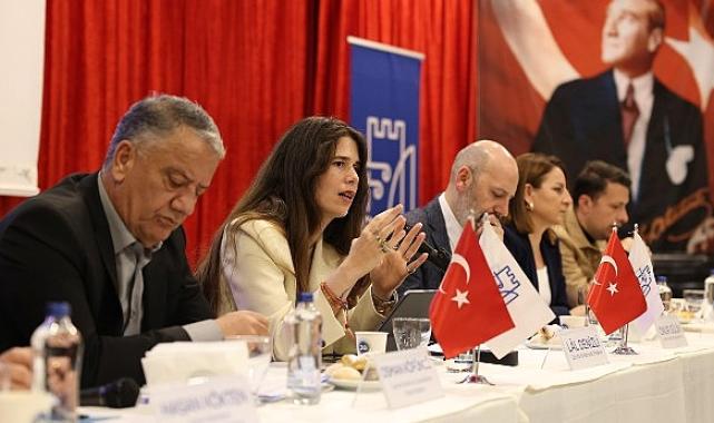Çeşme'de 'Esnaf Buluşması' düzenlendi